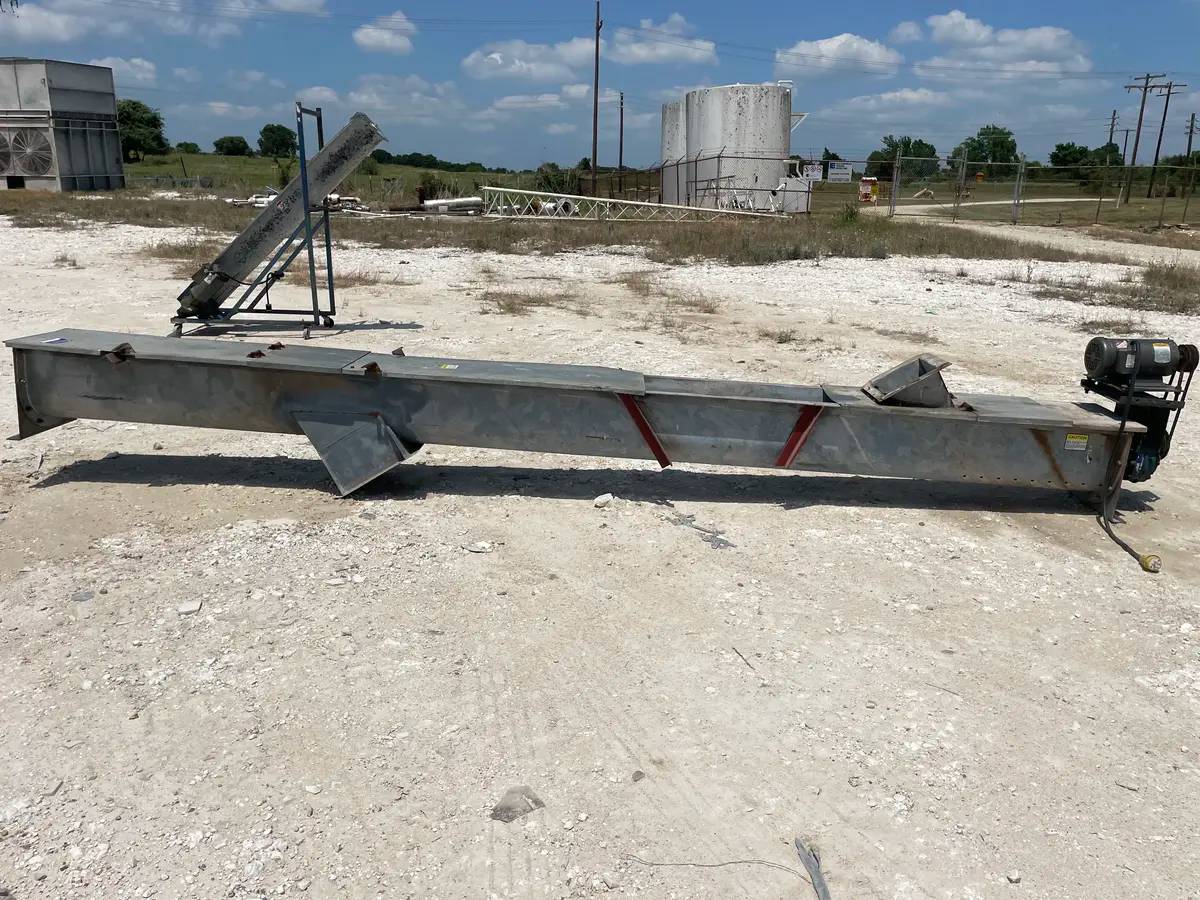 17.5' long, galvanized, 3 HP, 38" L x 17.5' width x 32" H Shipping, 200" Chute - Image 7