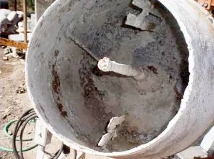 CF Gilco Gilson Concrete Mixer, Pulley ratio: 0.14. Driver pulley: 2 in. diameter Driven pulley: 1 ft. 2 in. - Image 10
