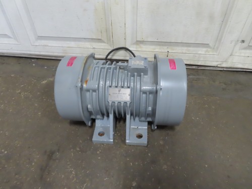 1.5 HP 1145/1155 RPM Cleveland Vibratory Co. #RE-18-6BWK, 230/460 Volts, refurbished or unused - Image 1