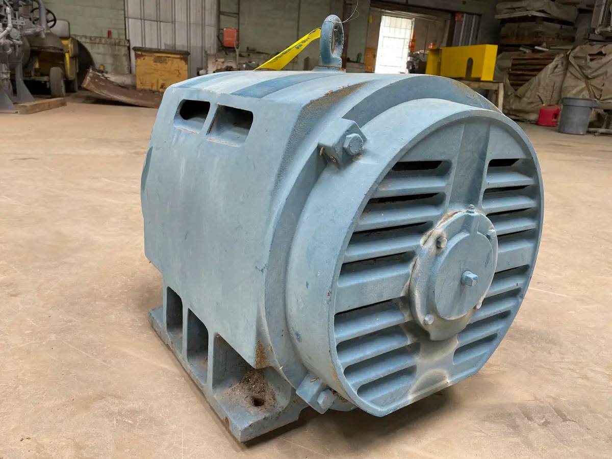200 HP 3575 RPM Toshiba premium efficiency motor, Frame 444TS, DP, continuous duty, 230/460 Volts - Image 7