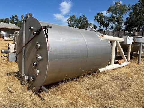 2500 gallon l & a stainles & A Stainless, 304 Stainless Steel tank, 6' dia. x 10' straight side, 5' cone - Image 1