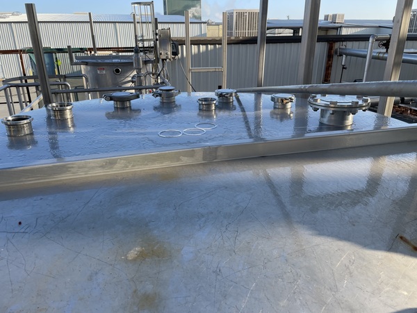 2500 gallon l & a stainles & A Stainless, 304 Stainless Steel tank, 6' dia. x 10' straight side, 5' cone - Image 9