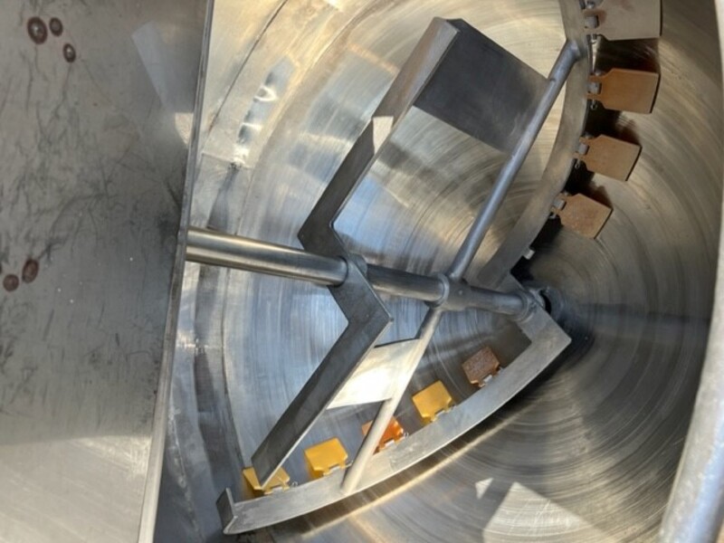 250 gallon Lee, Jacketed Mix Kettle, Stainless Steel, 52" diameter, 56" H, 90 psi @ 332 F jacket, 2" bottom - Image 4