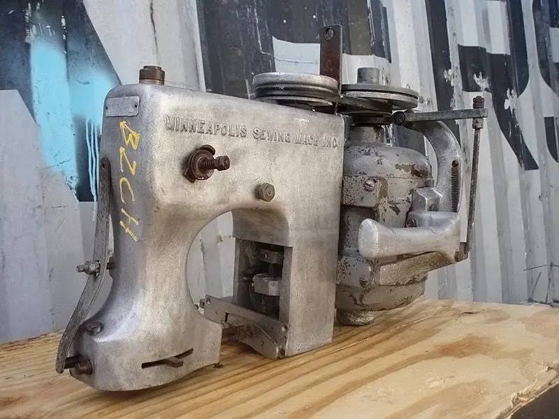 Minneapolis #M100, Bag Sewing Machine, 1/4 HP, 115/230 V, 152 RPM - Image 3