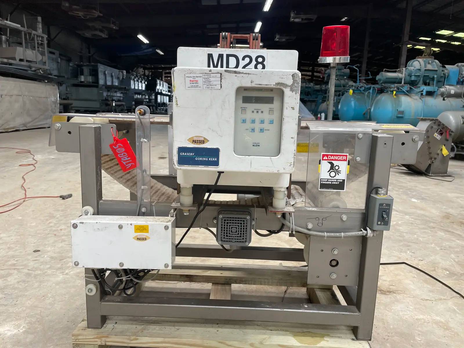 Goring Kerr #DSP-1, Metal Detector with Conveyor System, 8" width x 4" H x 13" L aperture - Image 3