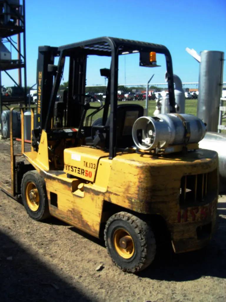 5000 lb. Hyster #H50XL, Propane Fork Truck, w/Side Shift, 15" load center, 6 deg back tilt - Image 4