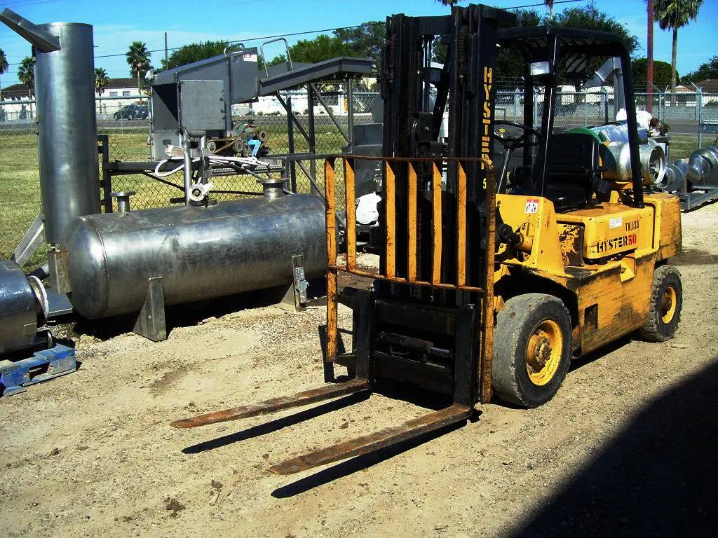 5000 lb. Hyster #H50XL, Propane Fork Truck, w/Side Shift, 15" load center, 6 deg back tilt - Image 8