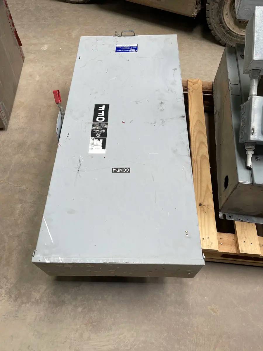 400 Amp. General Electric #TH3365R, Heavy Duty Safety Switch, 300 HP, 600 VAC, 250 VDC, 3 poles, 3 wires - Image 9