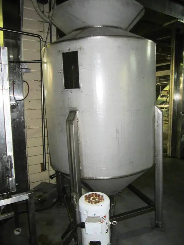 750 gallon Stainless Steel Mixing Tank, 1.5 HP, 4' diameter x 8' H tank, cone top & bottom - Image 4