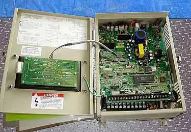 3 HP Toshiba, VT130G2+4035, Variable Frequency Inverter, 460 Volts input/output - Image 6