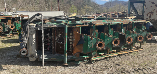 Derrick #SG44, 5-Deck Sizer Screen, includes flow dividers (2 available) - Image 1