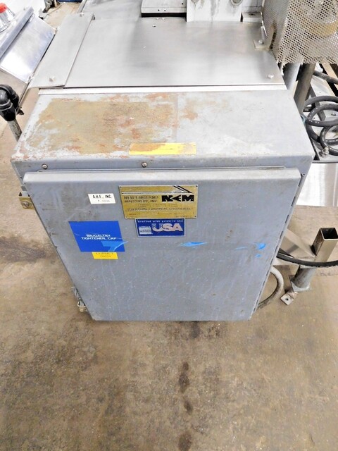 New England Machinery #NEILC-4-L, inline capacity tightener, 4 spindle, 250 container/minute - Image 6