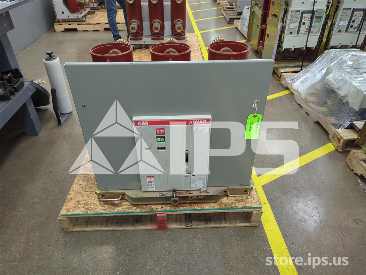 2000 Amps ABB Advac Aa3k2777xx1000p Model 3 (advac Model 3) 125 Volts DC Control - Image 1
