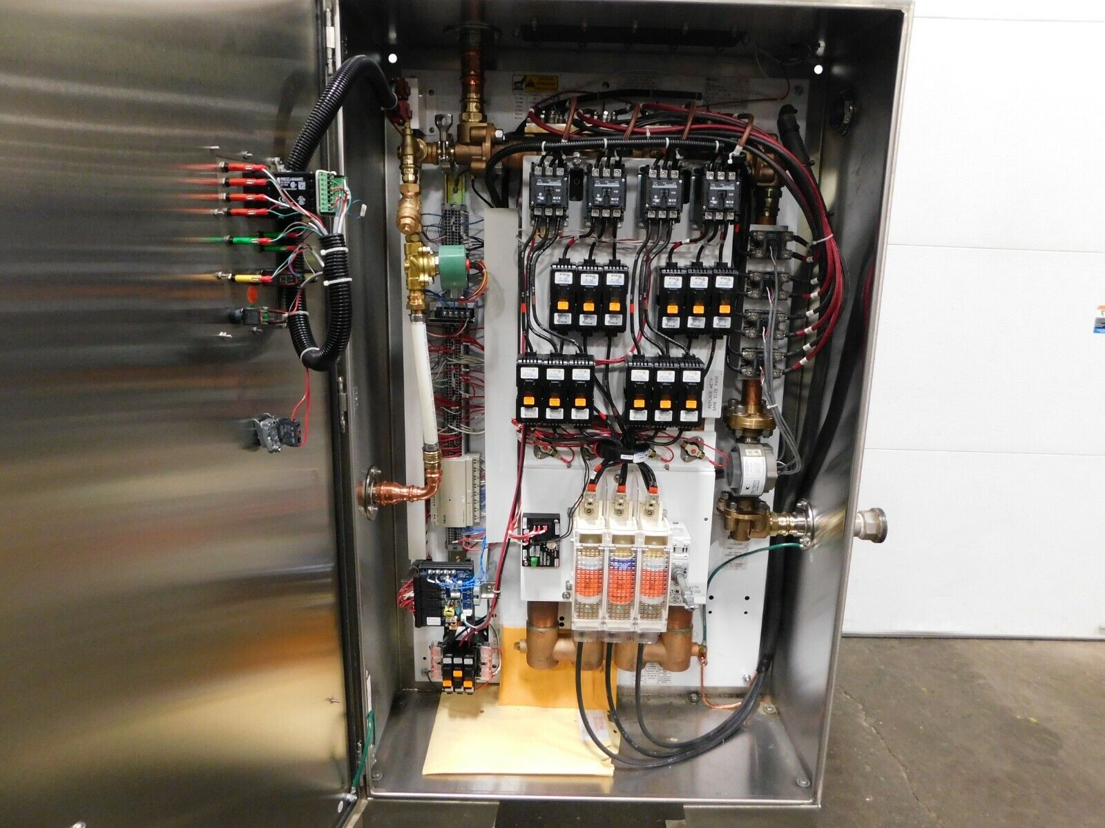 Keltech #SNA-1083/600D-FDS, Safety Shower Heater, 600 V, 3 Ph., 15" x 30" x 60" Cabinet - Image 4