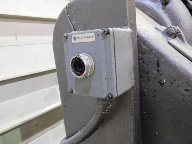 Buffalo #66B, Heavy Duty Grinder, 25 HP, 230/460 V, 1175 RPM, 3 Ph., 8" Outlet w/ 1/4" holes, 16" top - Image 8