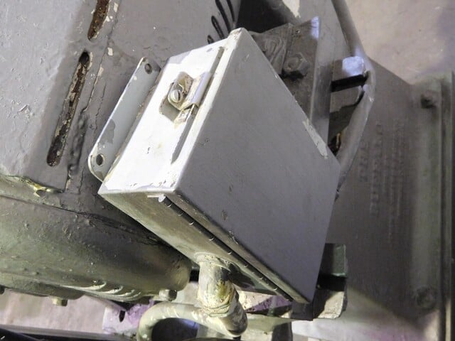 Buffalo #66B, Heavy Duty Grinder, 25 HP, 230/460 V, 1175 RPM, 3 Ph., 8" Outlet w/ 1/4" holes, 16" top - Image 9