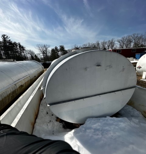 10000 gallon Above ground storage tank w/ Dike, 26' 7" L x 8' W x 8' H - Image 1