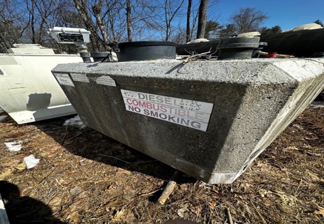 2000 gallon Convault, 11' L x 5' 9" W x 4' 4" H - Image 3
