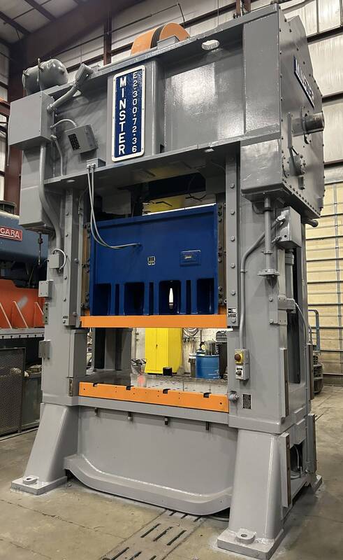 300 Ton, Minster #E2-300, 72" x36" table, 8" stroke, 36" Shut Height, 30-60 SPM, air clutch, 1981 - Image 1