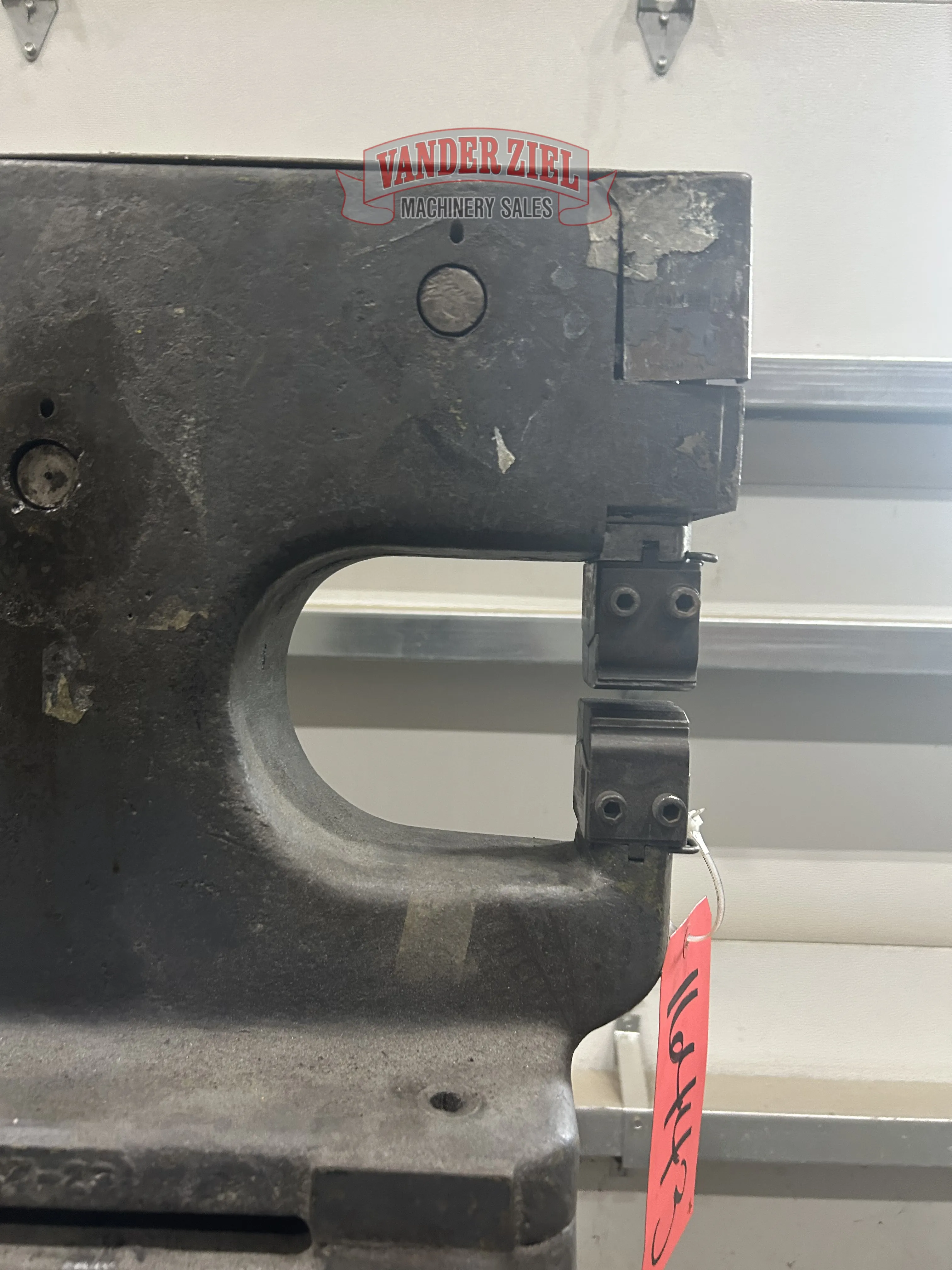 Erco #1447, foot pedal stretcher - Image 5