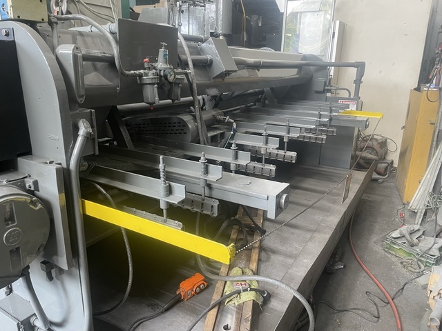 10 gauge x 10' Cincinnati #1010, mechanical power squaring shear, 24" rear operated manual back gauge, 40 - Image 2