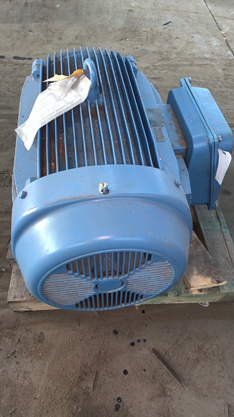 200 HP 1780 RPM WEG, Frame 447T, TEFC, 1.15 service factor, 460 Volts, New Surplus - Image 3