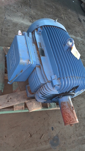 200 HP 1780 RPM WEG, Frame 447T, TEFC, 1.15 service factor, 460 Volts, New Surplus - Image 4