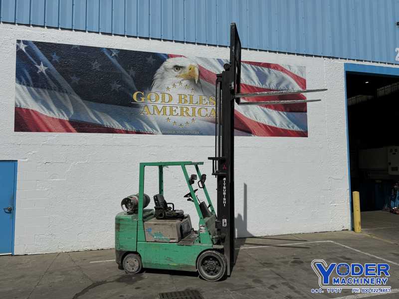 6000 lb. Mitsubushi #FGC30, LP gas forklift, 126" lift height, 48" fork length - Image 3