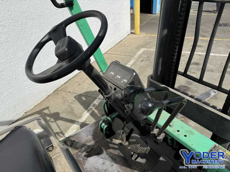 6000 lb. Mitsubushi #FGC30, LP gas forklift, 126" lift height, 48" fork length - Image 6