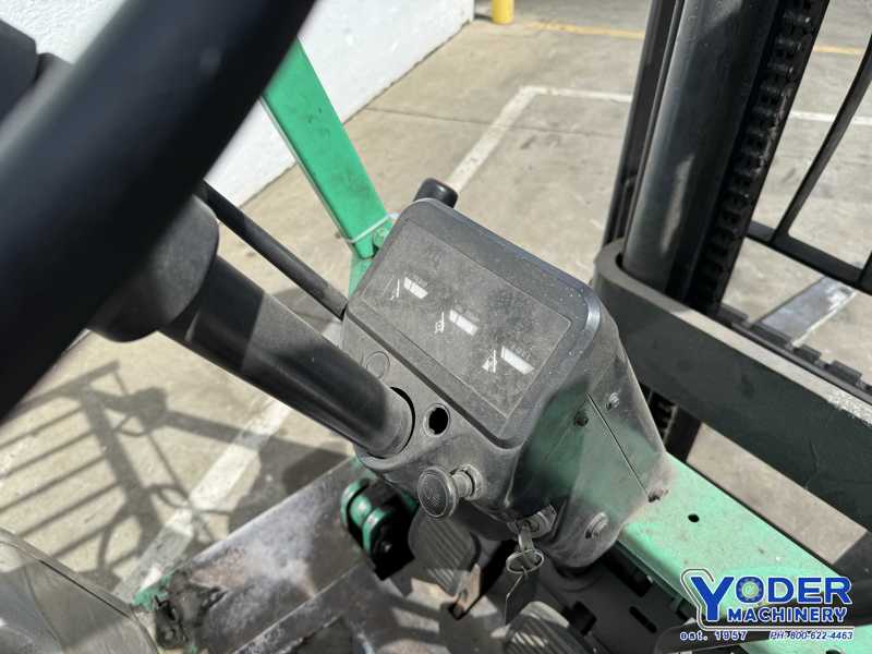 6000 lb. Mitsubushi #FGC30, LP gas forklift, 126" lift height, 48" fork length - Image 7
