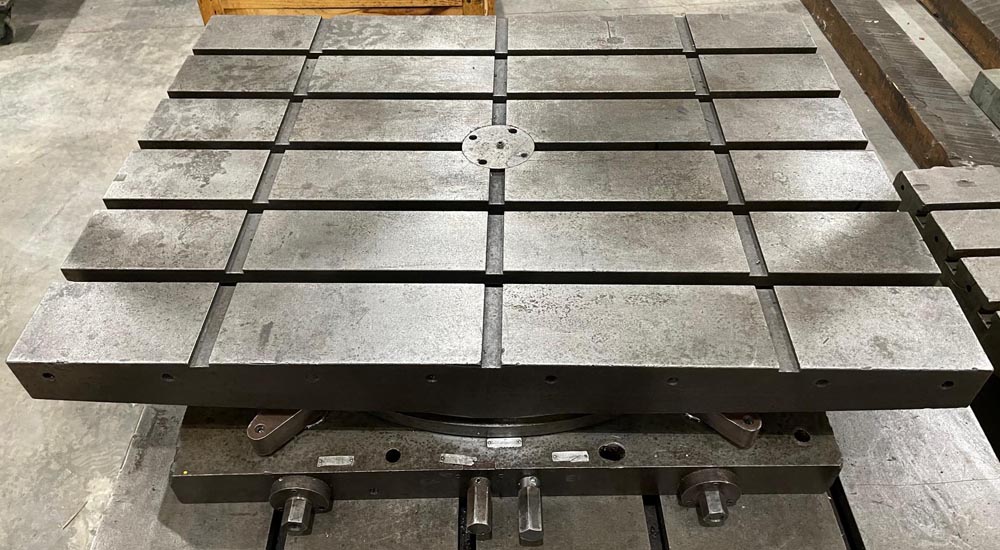 30" x 40" Devlieg, airlift rotary index table, 7 t-slots - Image 1