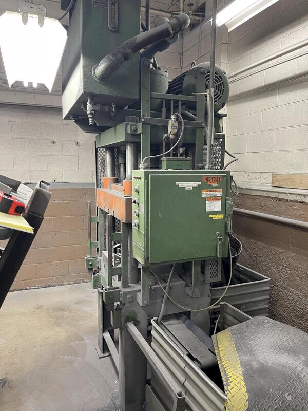 50 Ton, Hammond, 4-post hydraulic press w/top mounted hydraulic system, 20" x24" bolster - Image 5