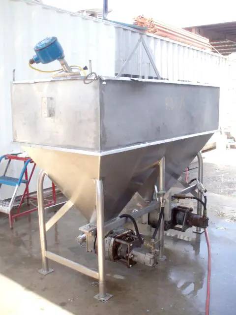 360 gallon APV, Dual APV Stainless Steel Feeding Hopper Tank with Pumps, 6' L x 3' width x 1' 6" H infeed - Image 4