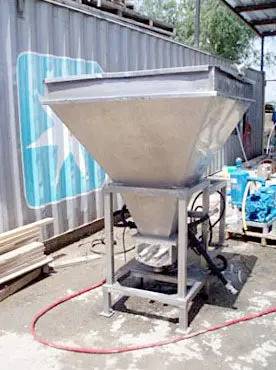 430 gallon Stainless Steel Feed Hopper, 48" L x 48" width x 52" H inside straight wall, 4' x 4' hopper - Image 5