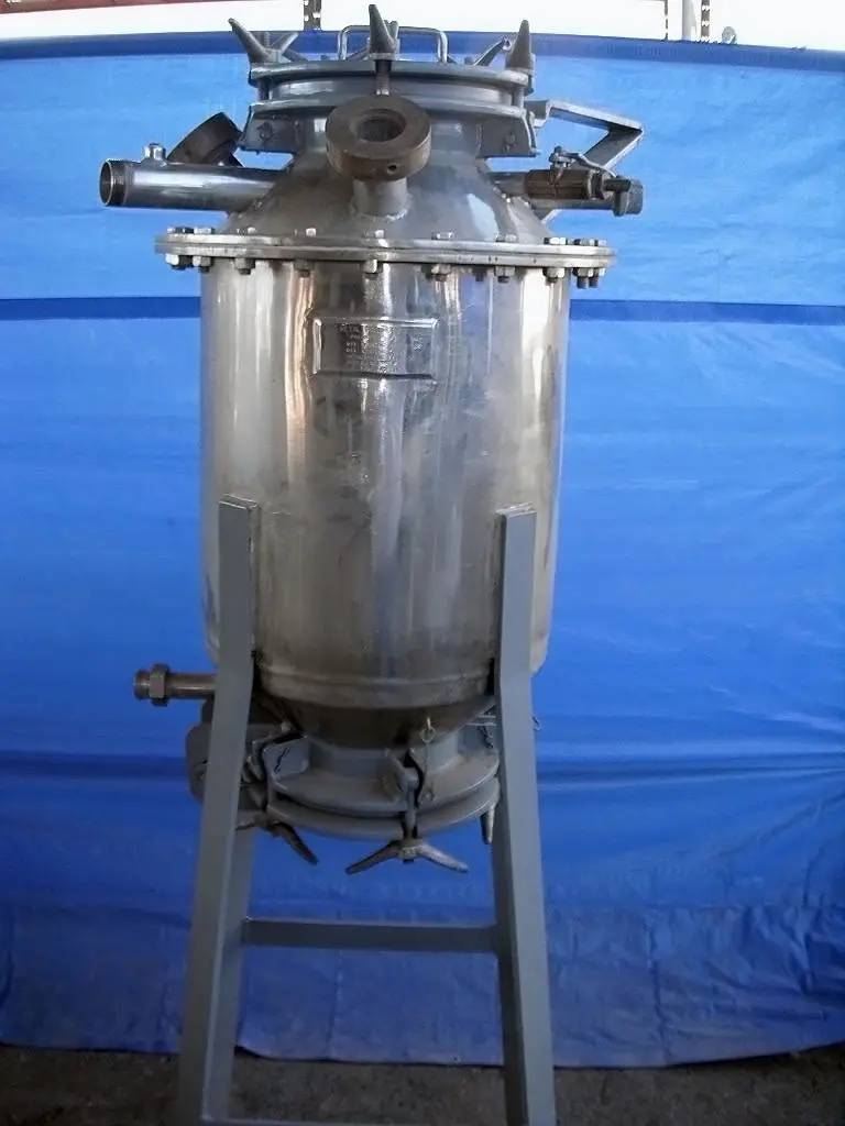 10 gallon Lee Industries Inc, Vacuum Kettle, 30 psi, 2" sight glass, 44" steel legs, 3/4" diameter & 1" - Image 7