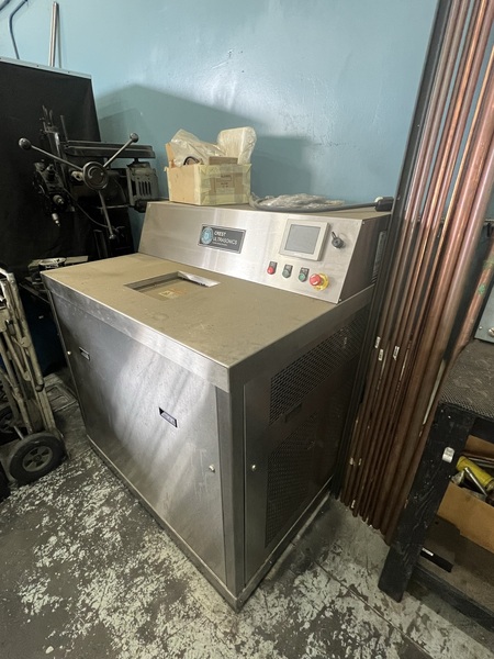 Crest Ultrasonic #F100-1010-C, washer, 10" W x 10" L x 12" H tank, 80 psi, 230 V., 1 phase - Image 2