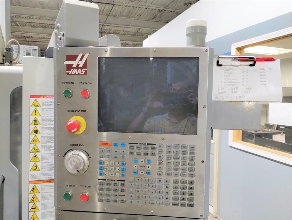 Haas #VF-2SSYT, 12000 RPM, 30" X, 20" Y, 28" Z, 40 automatic tool changer, 2008 - Image 3