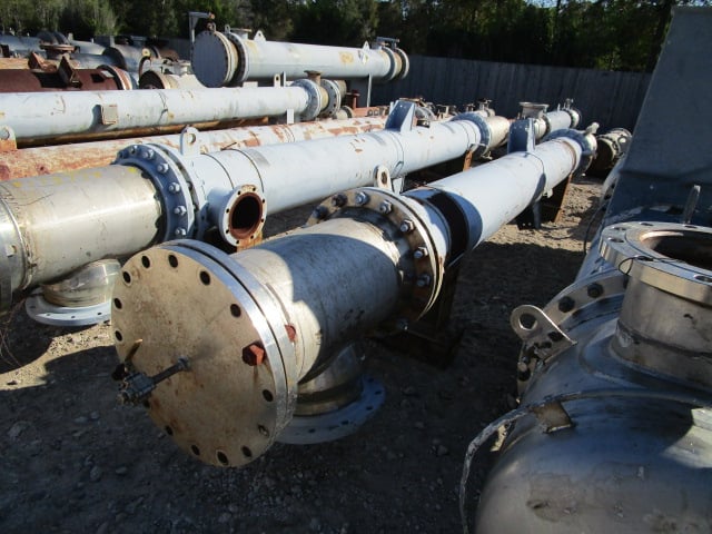 560 sq.ft., 123 psi shell, 123 psi, Gaspar, Carbon Steel Vertical Exchanger, 18" diameter x 16' 0" F/F, 2005 - Image 5