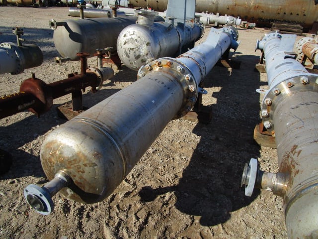 560 sq.ft., 123 psi shell, 123 psi, Gaspar, Carbon Steel Vertical Exchanger, 18" diameter x 16' 0" F/F, 2005 - Image 7