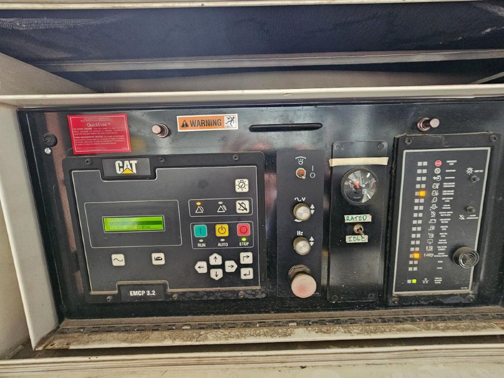 230 KW Caterpillar #XQ230, standby diesel generator, 347/600 Volts, 15986 hours, 2008 - Image 10
