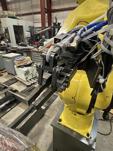 Fanuc, ArcMate 120iB, 6-Axis robot w/R-J3iB controller, 20 kG, 1667mm reach, 2005, #104978 - Image 6