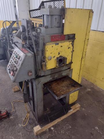 Mitchell, 4 die in line tubular conveyor roll shaft end forming machine, 25000 lb. - Image 9