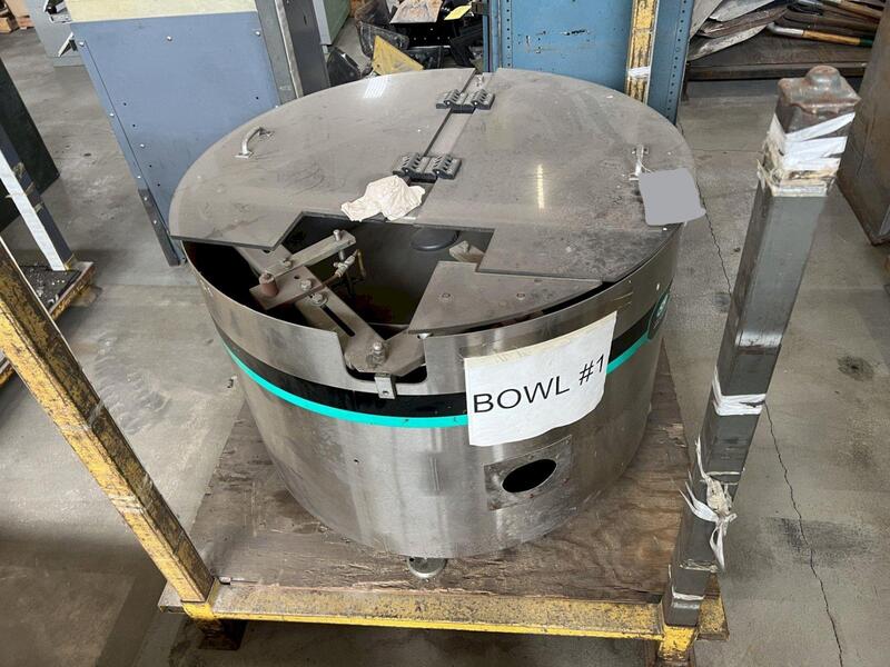 Santec #RB-10 Proto Trak MX2 Cnc vertical mill, 9" x42" table, 3 HP, 60-4500 RPM, 1994 - Image 1