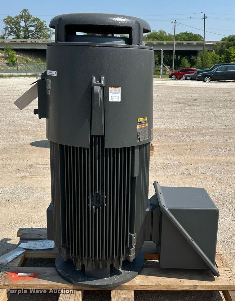 175 HP 890 RPM US Motor, Frame 449VP, TEFC, 1.0 service factor, 300% EHT, NRR, VSS, vertical solid shaft, 460 - Image 1