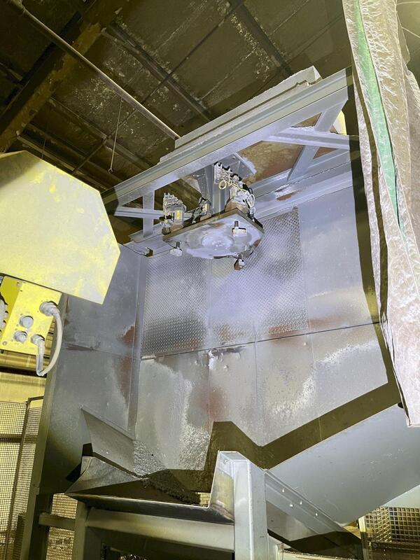 Eagle automated saw and knockout system, s/n 05027, with enclosure with light curtain, 2005 - Image 7