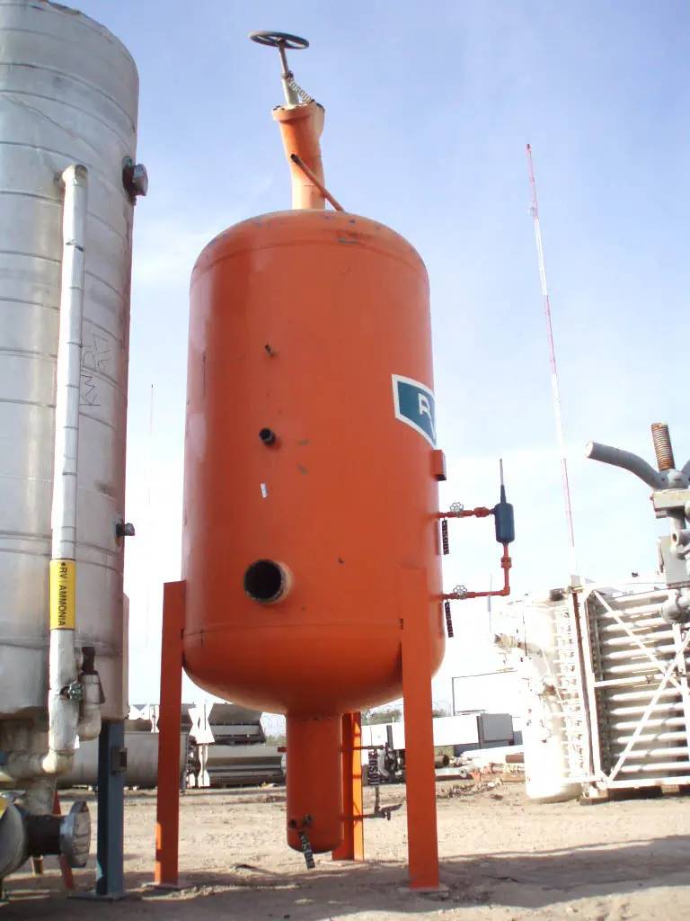 1165 gallon Refrigeration Valves and Systems Corp., Oil Scrubber Tank, 60" diameter x 7' 2" L Tank, 1995 - Image 7