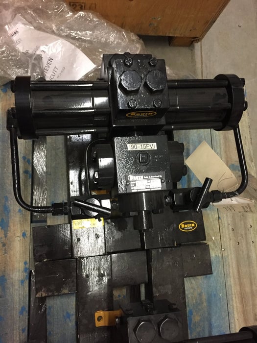 Bruin #90-15, injection pump, s/n 2071400001, s/n 200447881, new (2 available) - Image 2