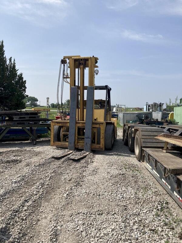 18000 lb. Caterpillar #V180B, forklift truck, 12.5' mast - Image 1