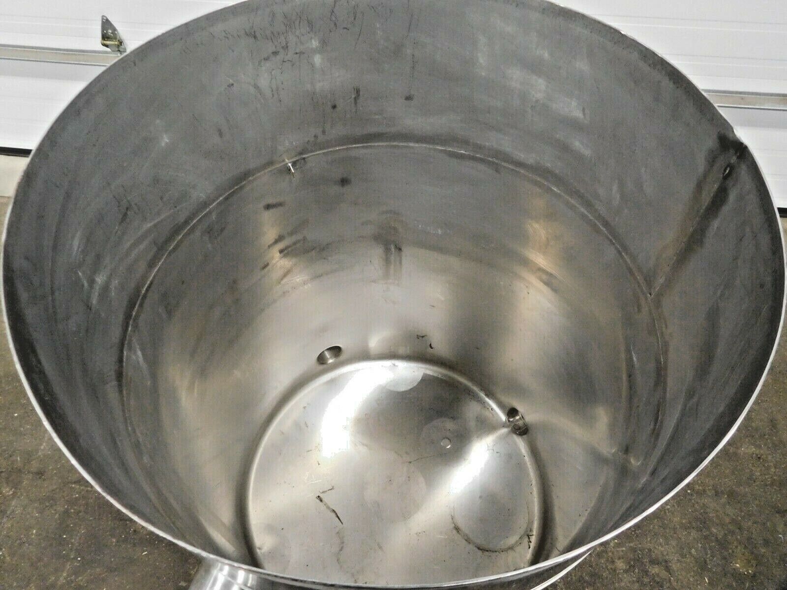 150 gallon Stainless Steel storage tank with Tri-Flo valve, 46" D x 31" W, slanted bottom - Image 7