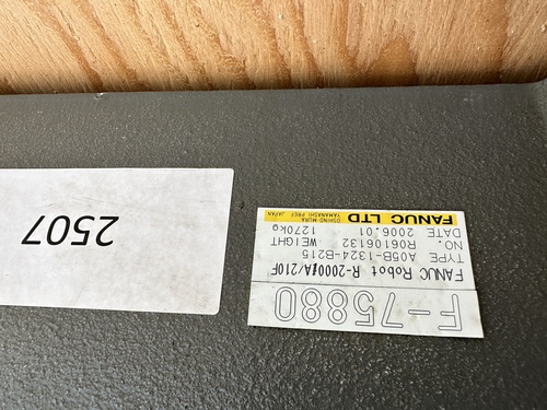 Fanuc, R-2000iA/210, robot with R-J3iB controller & teach pendant, 210 Kg, 2006 - Image 3